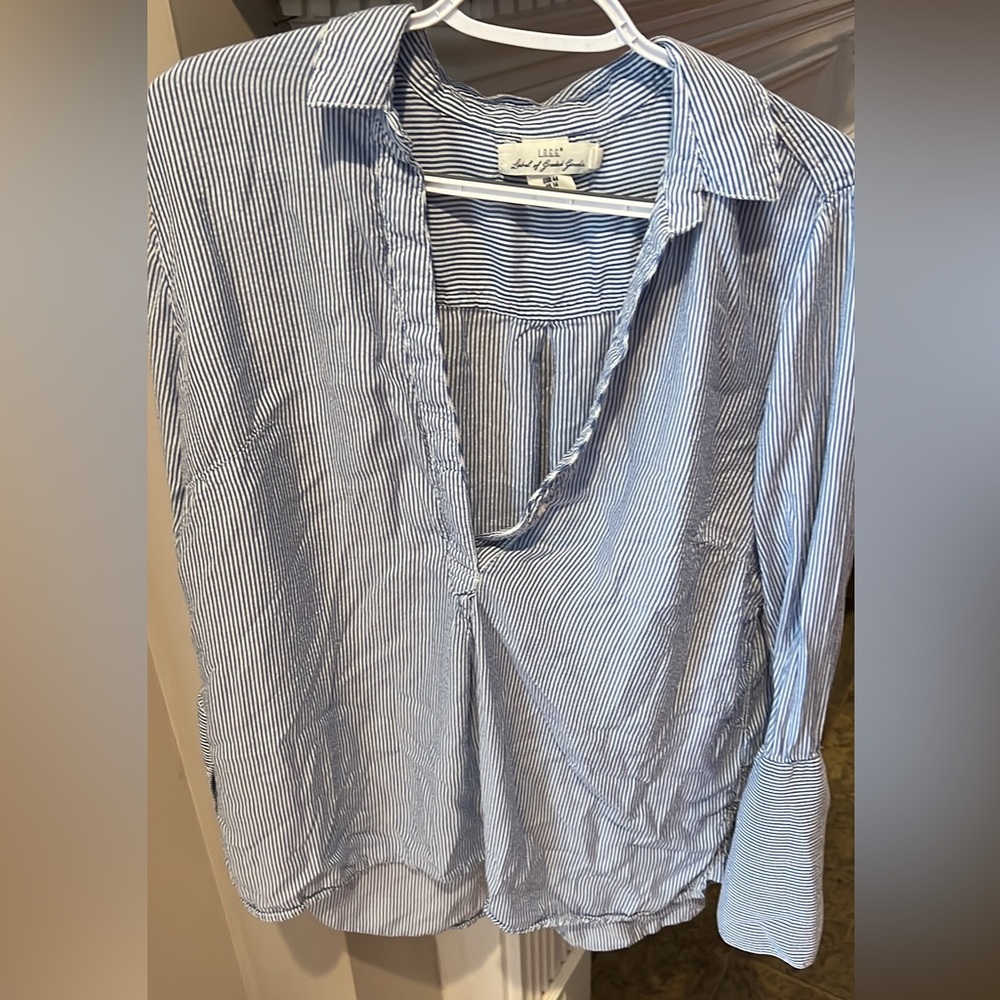 H&M womens 14 bell sleeve seersucker top